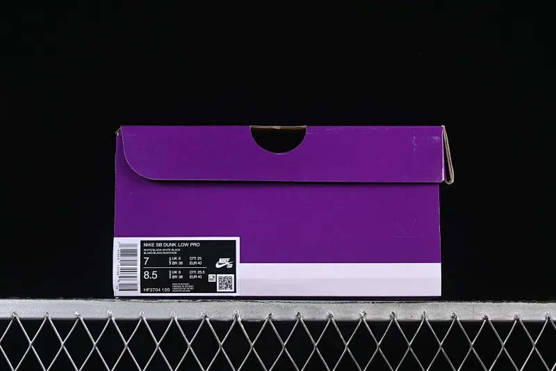 All Categories Nk SB Dunk Series Nk SB Dunk Low Low-top sneakers Nike SB Dunk Low Classic white and black Low-top casual sneakers HF3704-100